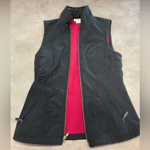 Ariat Black Fleece lined semi-western vest.